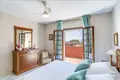 5 bedroom house 246 m² Dos Hermanas, Spain