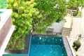 Villa de 4 dormitorios 700 m² Karon, Tailandia