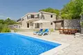 4-Schlafzimmer-Villa 350 m² Radenovici, Montenegro