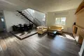 Dom 4 pokoi 240 m² w Nikozja, Cypr