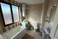 Квартира 3 комнаты 121 м² Равда, Болгария