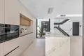 4 bedroom Villa 178 m² Torrevieja, Spain