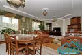 Cottage 381 m² Valiarjanava, Belarus