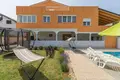 Отель 900 м² община Медулин, Хорватия