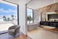 4 bedroom house 424 m² Dos Hermanas, Spain