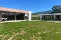 Haus 4 zimmer  Saguramo, Georgien