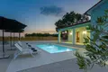 Villa de tres dormitorios 160 m² Pola, Croacia