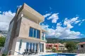 Villa de 4 dormitorios 400 m² Becici, Montenegro