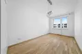 1 bedroom apartment 82 m² Warsaw, Poland