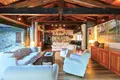 2 bedroom Villa 450 m² Monvalle, Italy
