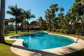 Mieszkanie 3 pokoi 140 m² Marbella, Hiszpania