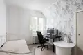 5 bedroom house 240 m² Vaajakoski, Finland