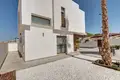 Villa de tres dormitorios 195 m² San Miguel de Salinas, Španjolska