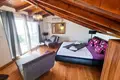Дом 6 спален 1 085 м² Jesenice, Хорватия