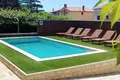 Villa 336 m² Grad Pula, Croatia