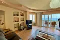 Mieszkanie 4 pokoi 180 m² Mezitli, Turcja
