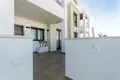 Mieszkanie 4 pokoi 71 m² Torrevieja, Hiszpania