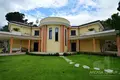 5 bedroom villa 450 m² Staletti, Italy