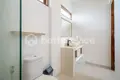 Villa mit 2 Schlafzimmern  Kerobokan Kelod, Indonesien
