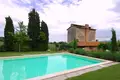 Edificio rentable 650 m² en Marsciano, Italia