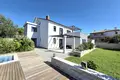 Вилла 4 спальни 250 м² Город Пула, Хорватия