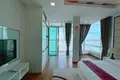 Condo 4 rooms 220 m² in Sangkat Chroy Changvar, Cambodia