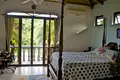 5 bedroom house  Veintisiete de Abril, Costa Rica