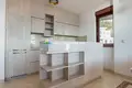 Mieszkanie 2 pokoi 120 m² Becici, Czarnogóra