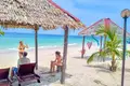 Exclusivo Complejo Turístico Operativo en Isla Pulau Tinggi (3.7 Ha, 88 Unidades) — $5,000,000