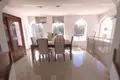 3-Schlafzimmer-Villa 232 m² lAlfas del Pi, Spanien