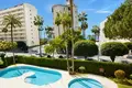 Mieszkanie 3 pokoi 180 m² Dos Hermanas, Hiszpania