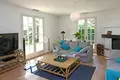 villa de 5 chambres 240 m² France, France