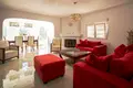 Villa de tres dormitorios 232 m² Alfaz del Pi, Španjolska
