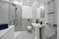 Commercial property 2 rooms 48 m² in Warsaw, Poland