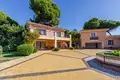 Villa 9 bedrooms 1 056 m² Estepona, Spain