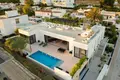4-Schlafzimmer-Villa 702 m² lAlfas del Pi, Spanien