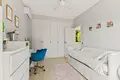3 bedroom house 179 m² Dos Hermanas, Spain