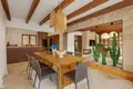 Villa de 4 dormitorios 420 m² Dobrota, Montenegro