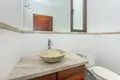 6 bedroom house 385 m² Coxen Hole, Honduras