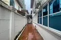 4 room villa 300 m² in Sangkat Phsar Daeum Thkov, Cambodia