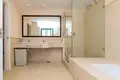 Mieszkanie 3 pokoi 210 m² Benahavis, Hiszpania