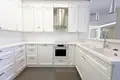Pomieszczenie biurowe 3 pokoi 200 m² w Tbilisi, Gruzja