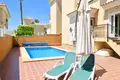 Villa de tres dormitorios 150 m² Orihuela, Španjolska