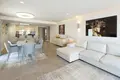 Mieszkanie 2 pokoi 125 m² Marbella, Hiszpania