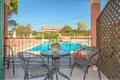 Hotel 400 m² in Livadi, Greece