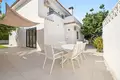 6 bedroom house 243 m² Dos Hermanas, Spain
