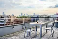 Apartamento 2 habitaciones 76 m² en Varsovia, Polonia