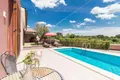 villa de 5 dormitorios 220 m² Roviño, Croacia