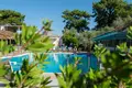 Hôtel 1 056 m² à Skala Rachoniou, Grèce