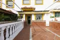 6 bedroom house 137 m² Dos Hermanas, Spain
